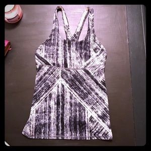 Lululemon Top like new - size 6